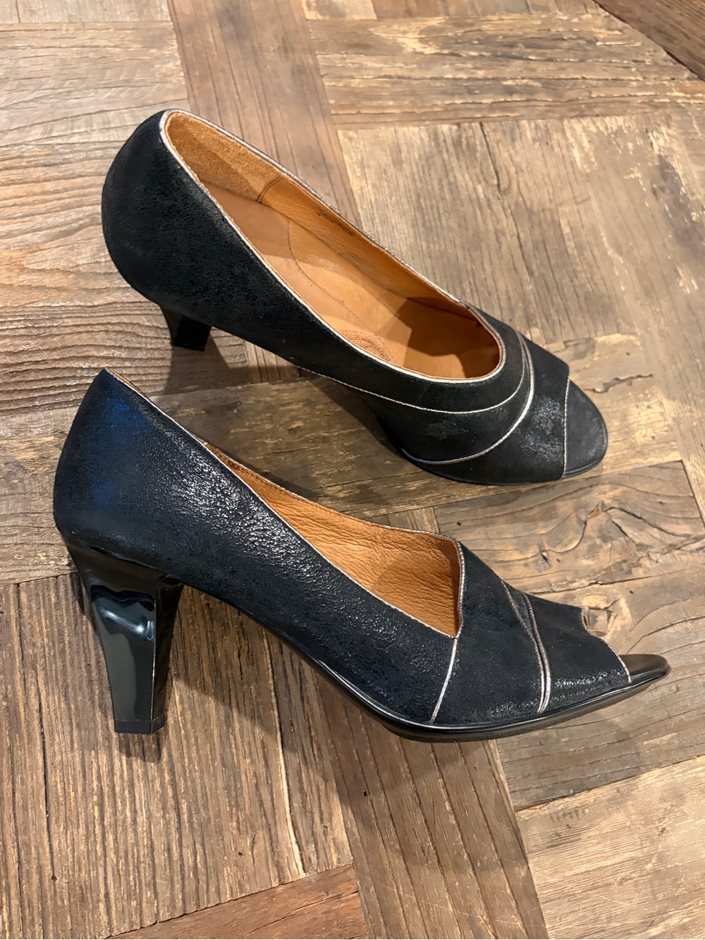 Söfft Black Leather Peep Toe Pumps Silver Metallic Trim Heels Size 11